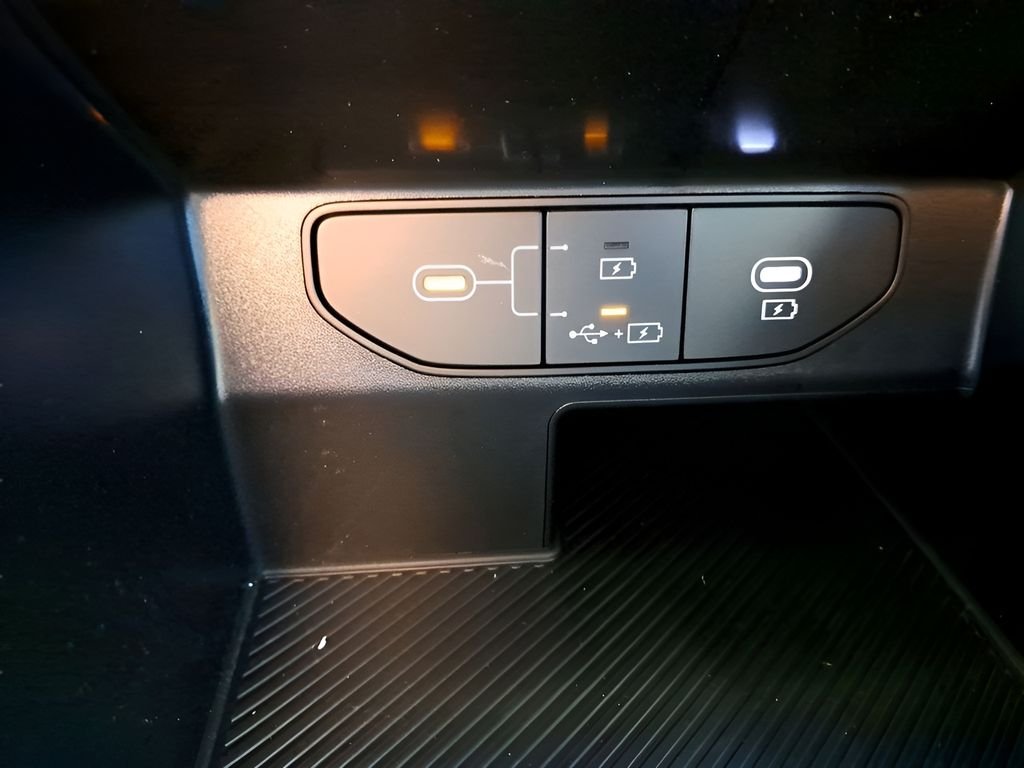 2026 Kia Sorento LX - Photo 24