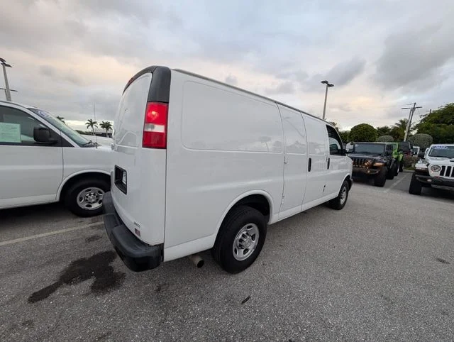 2021 Chevrolet Express Cargo Work Van - Photo 10