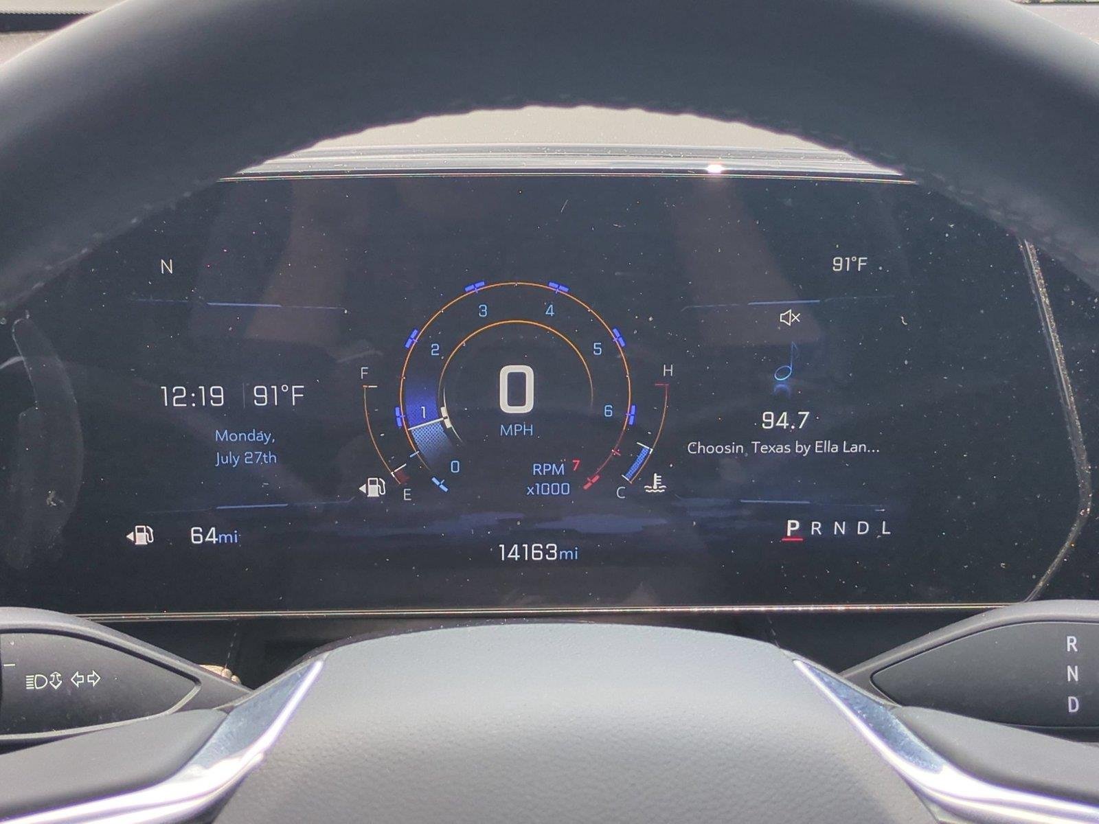 Used 2025 Summit White Chevrolet FWD LT image 22
