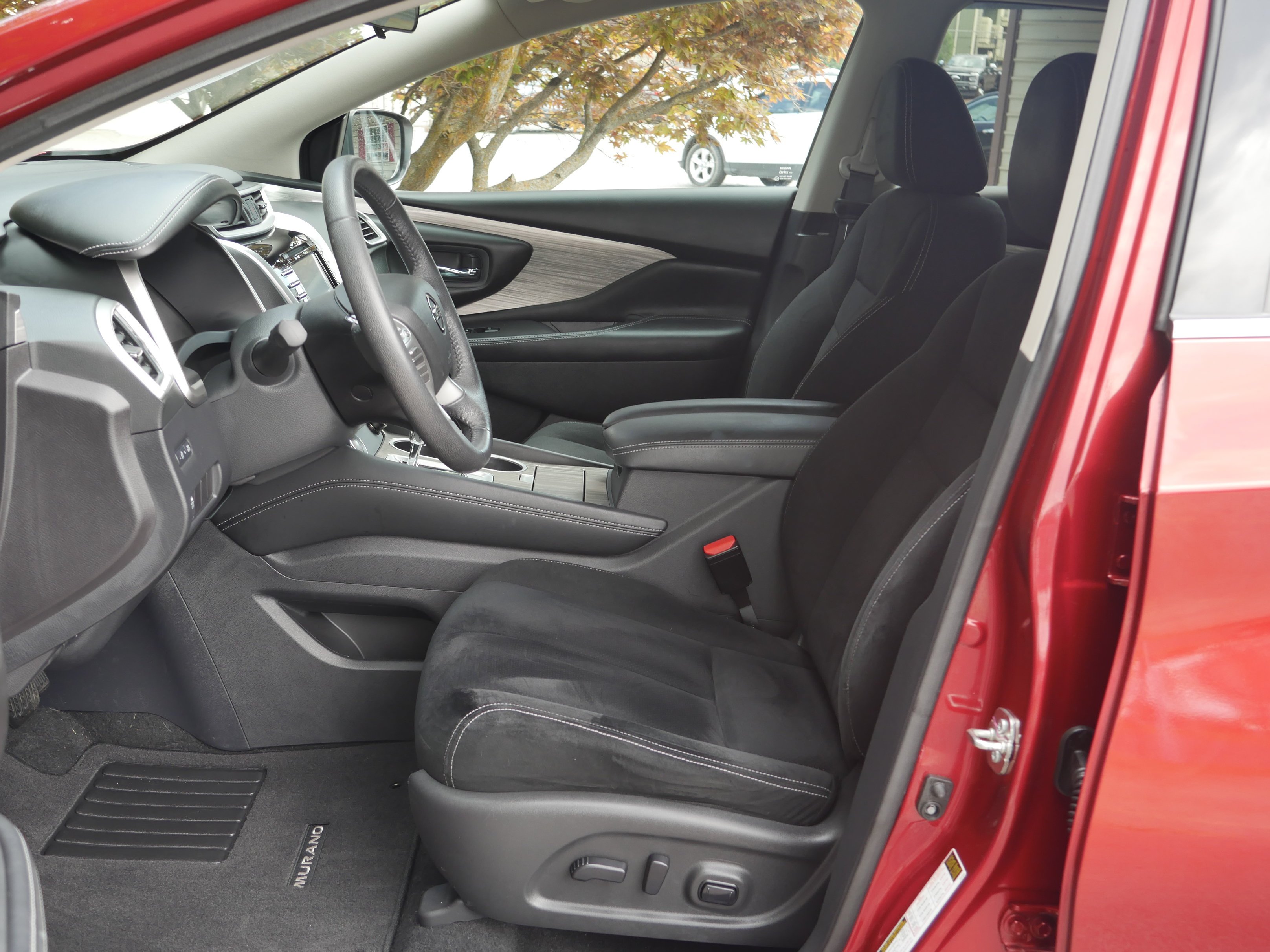 Used 2017 Cayenne Red Metallic Nissan SV image 3