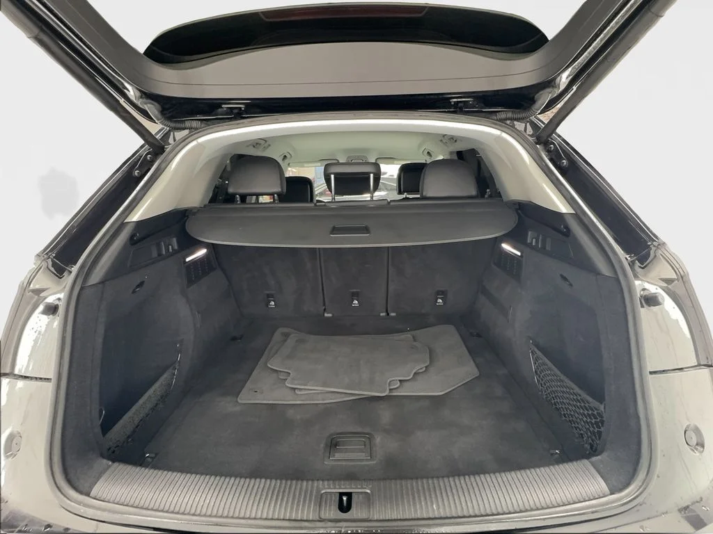 Used 2018 Black Audi 2.0T image 14
