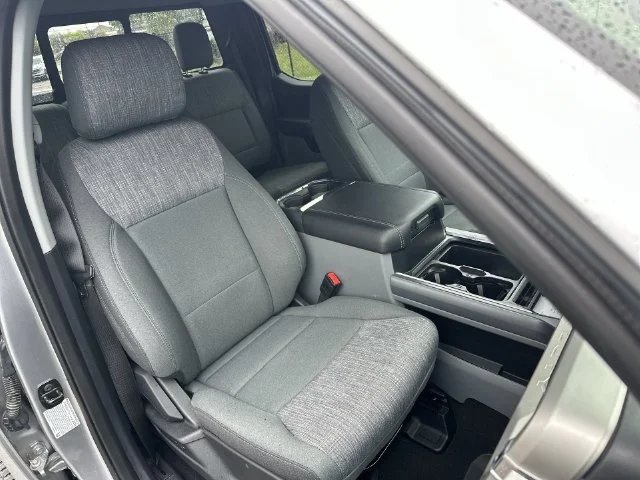 Used 2024 Silver Ford XLT image 26