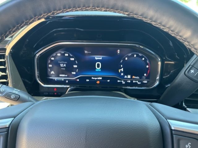 Used 2025 White Chevrolet LT image 29