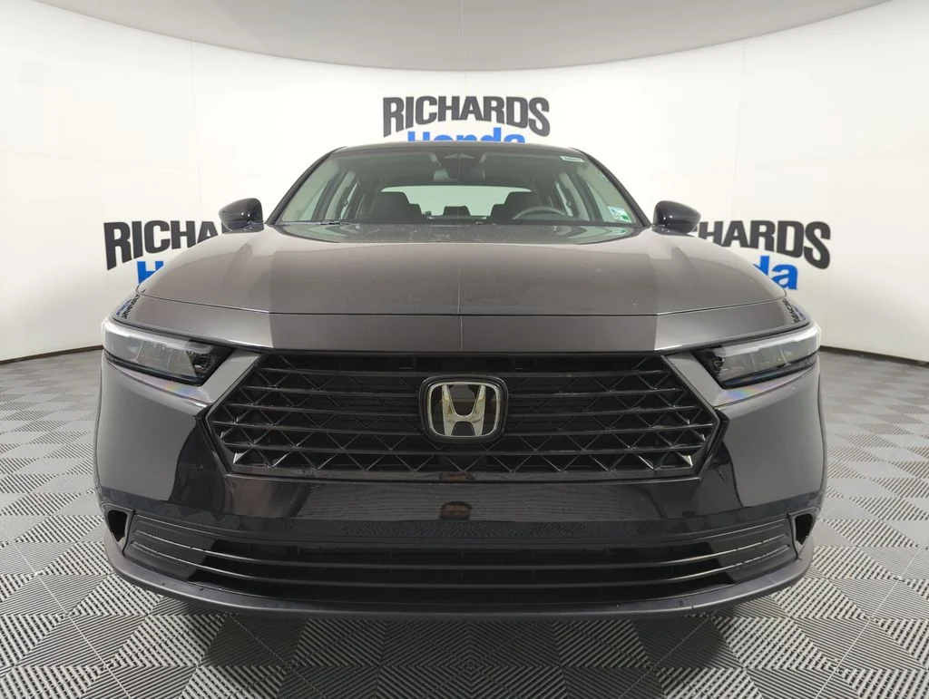 New 2026 Crystal Black Pearl Honda SE image 8