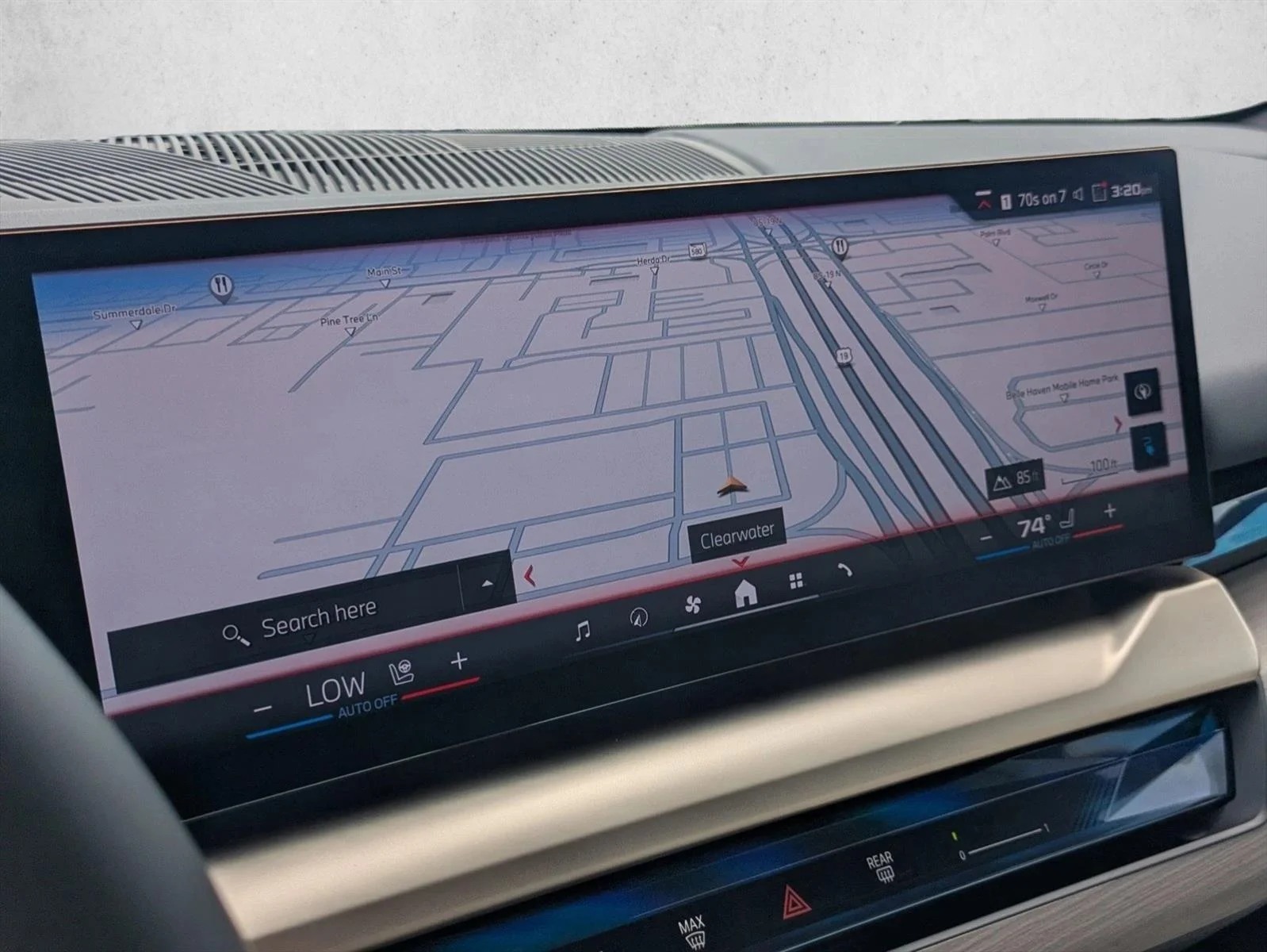 2025 BMW i5 M60 - Photo 13