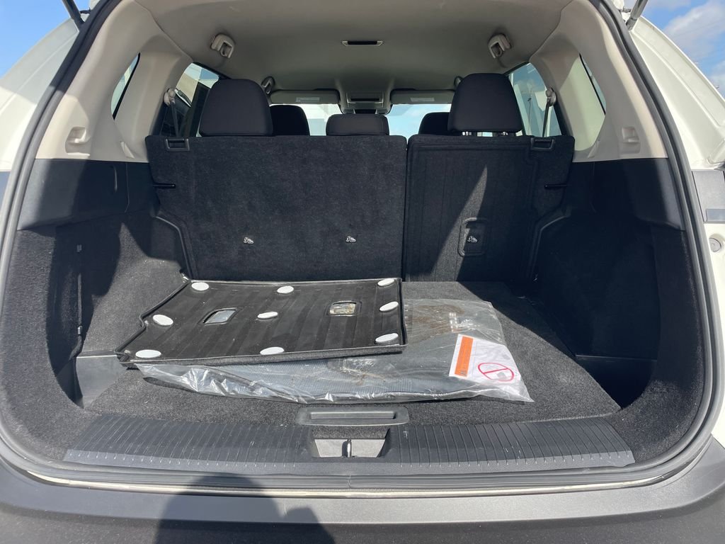 Certified Used 2023 White Nissan S image 23