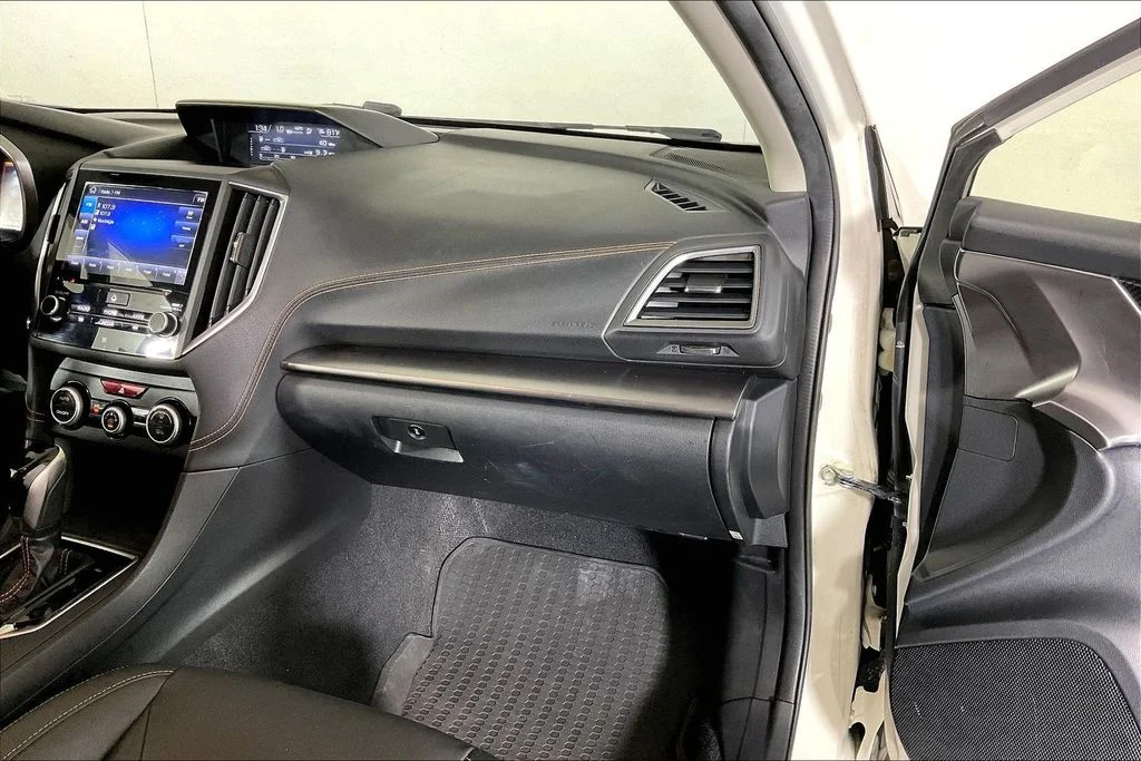 Used 2018 White Subaru 2.0i Limited image 15