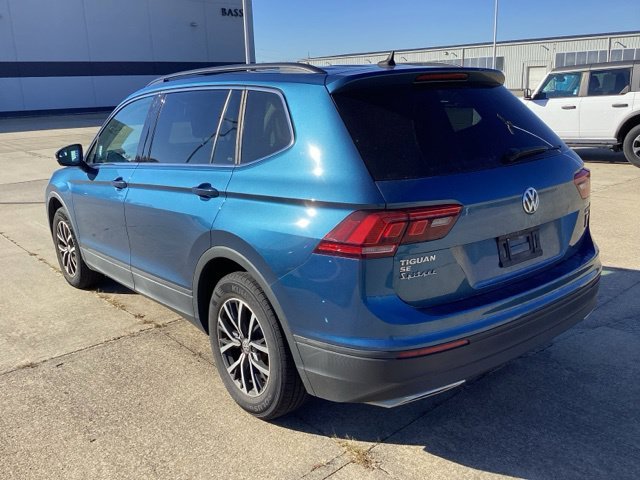 Certified Used 2019 Silk Blue Metallic Volkswagen 2.0T SE image 13