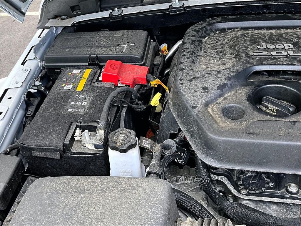 Used 2023 White Jeep Rubicon 4xe image 29