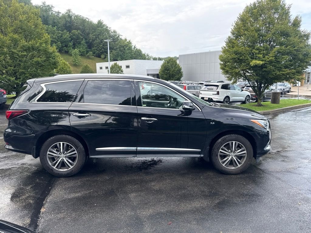 Used 2018 Black Obsidian INFINITI Base image 7