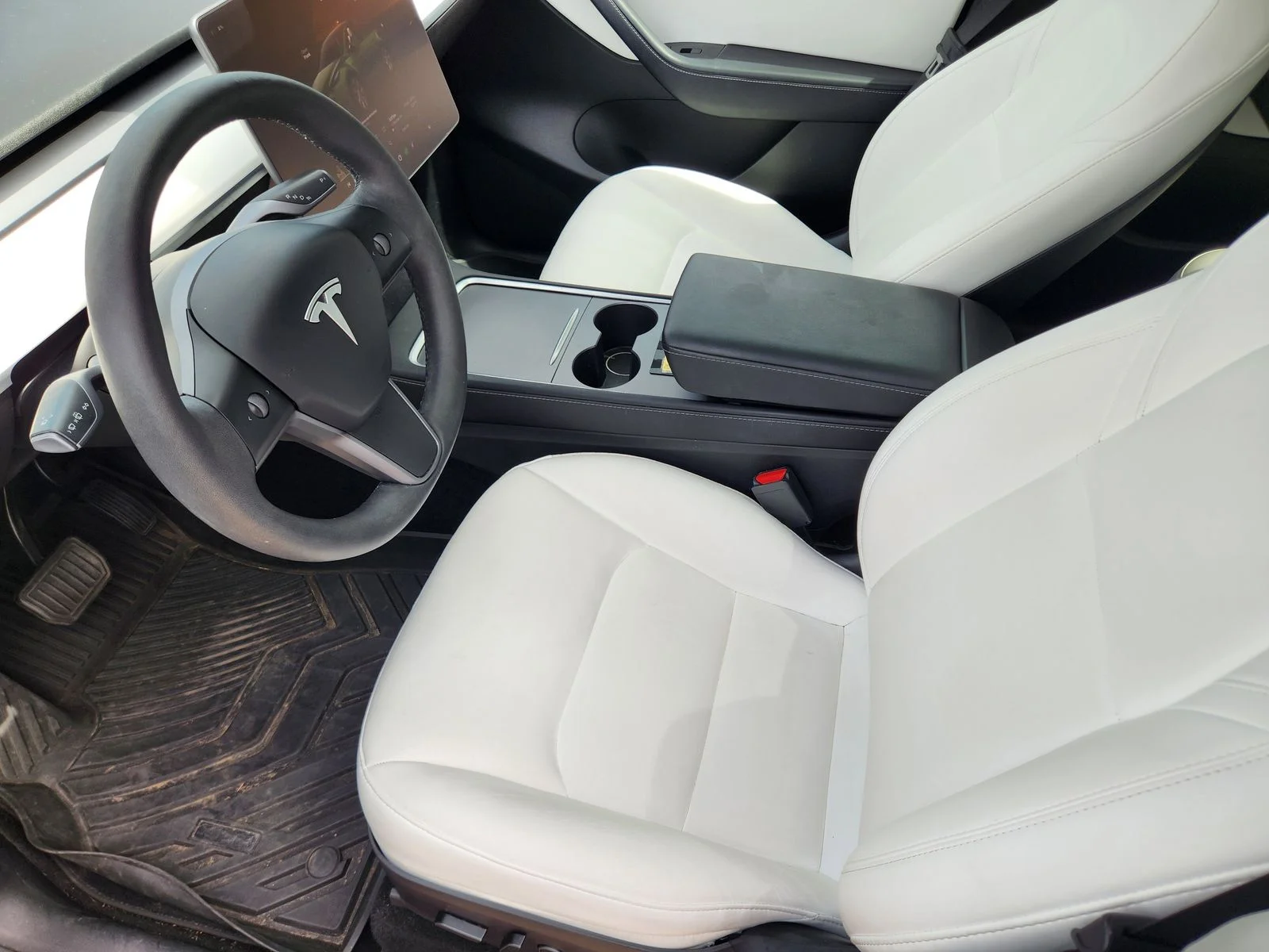 Used 2022 White Tesla Long Range image 11