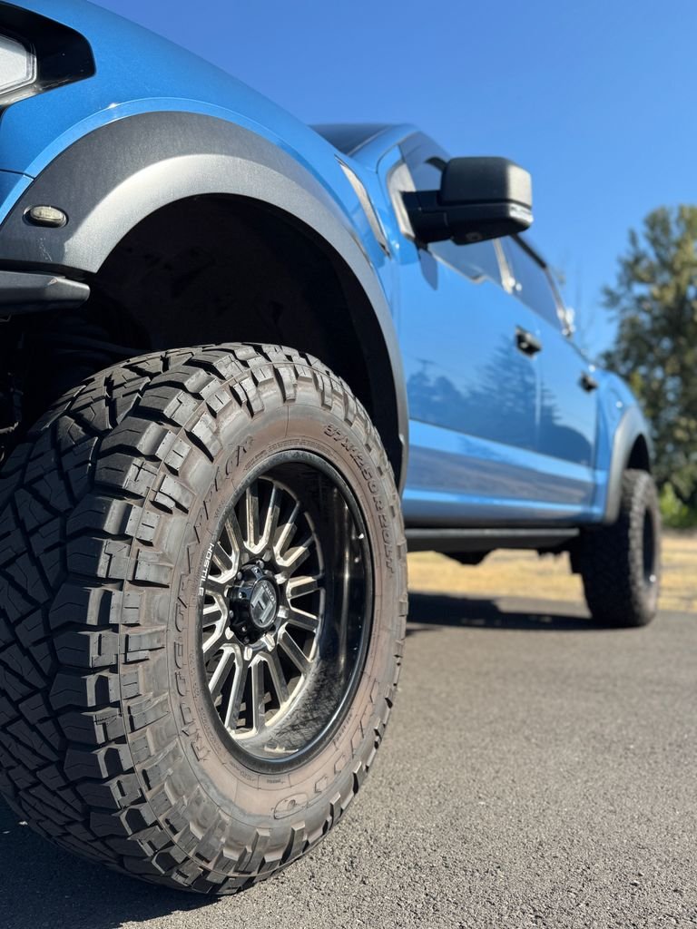 Used 2020 Blue Metallic Ford Raptor image 18
