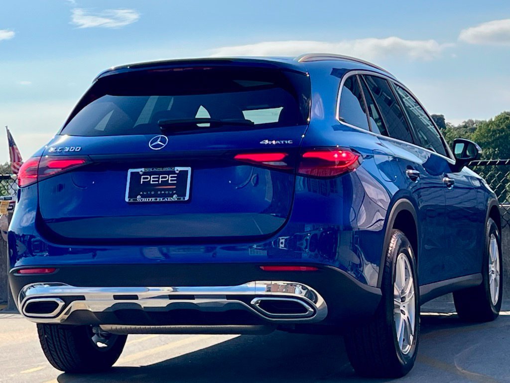 Certified Used 2026  Mercedes-Benz GLC 300 image 7