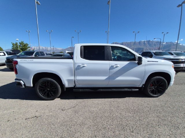 New 2026 Summit White Chevrolet RST image 2