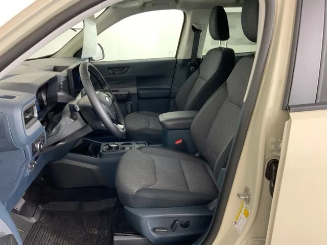 2025 Ford Maverick XLT - Photo 13
