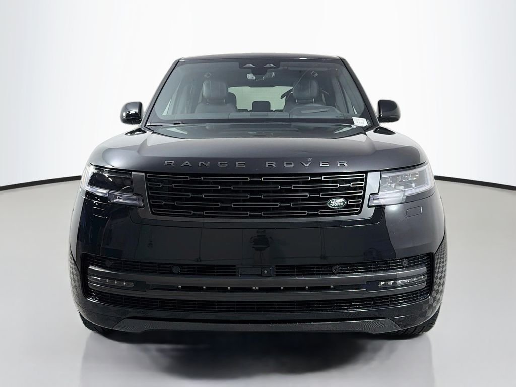 New 2027 Santorini Black Land Rover SE image 2