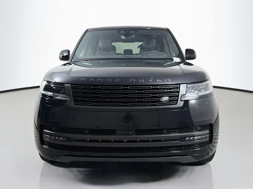 New 2027 Santorini Black Land Rover SE image 2