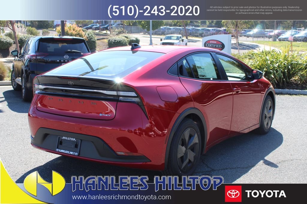 2026 Toyota Prius Plug-in Hybrid SE - Photo 7