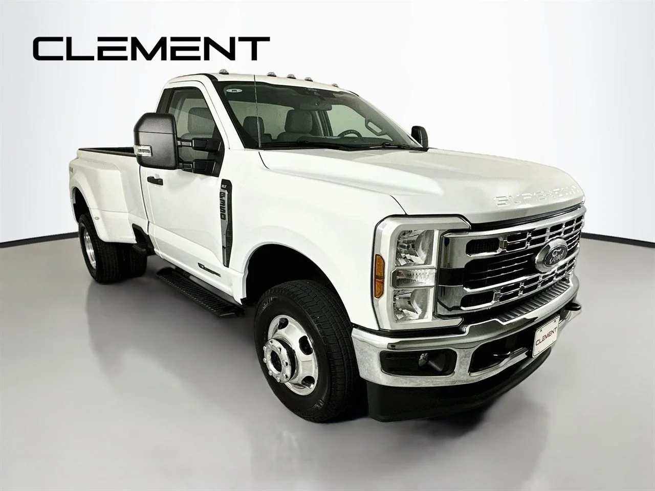 Used 2026 Oxford White Ford XLT image 5