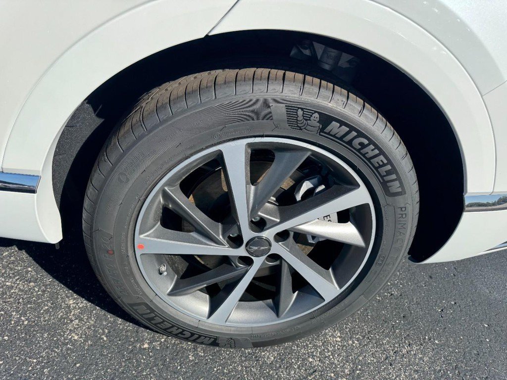 New 2027 Uyuni White Genesis 2.5T Advanced image 6