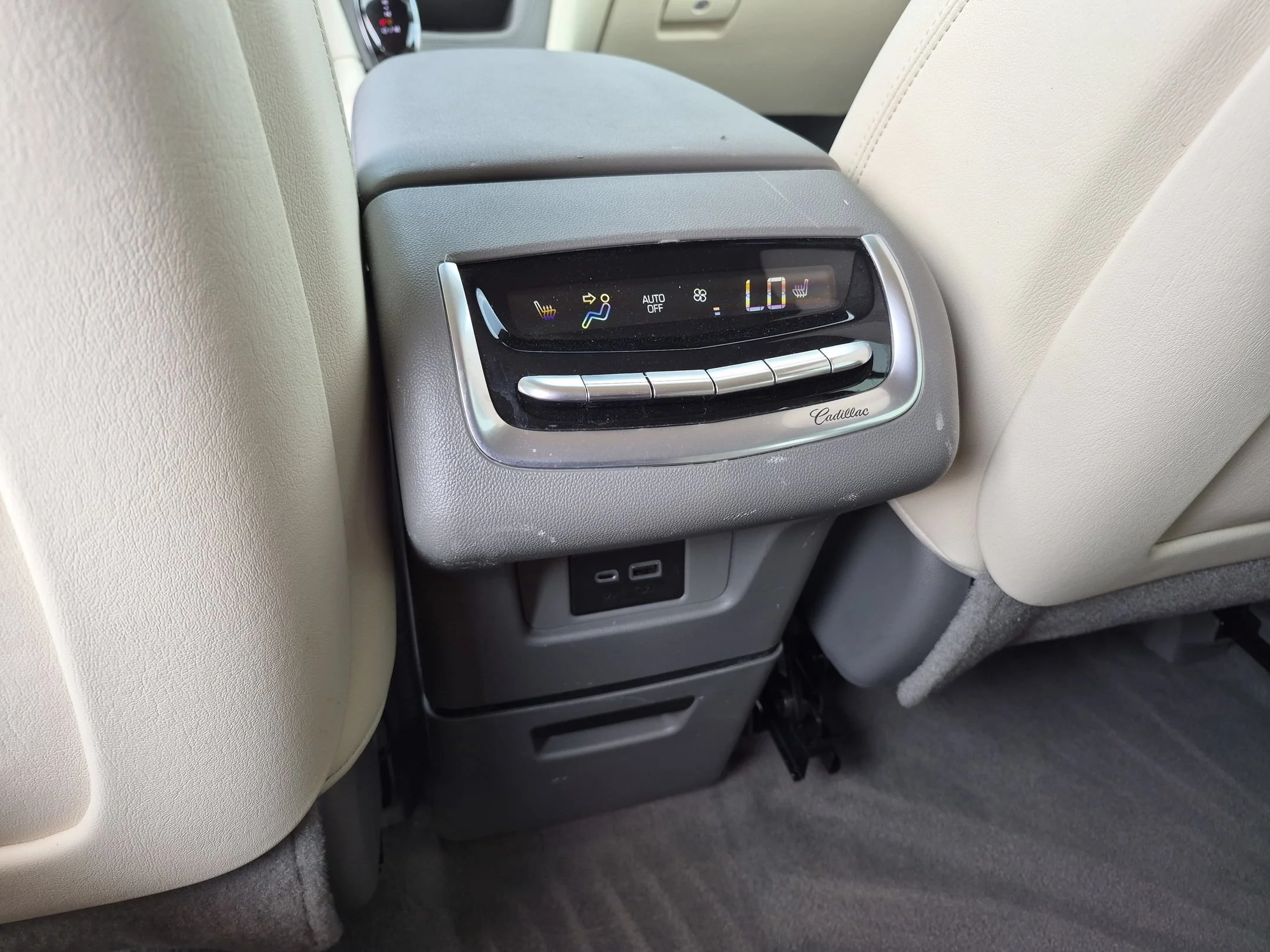 Used 2023 Wilder Metallic Cadillac AWD Premium Luxury image 21