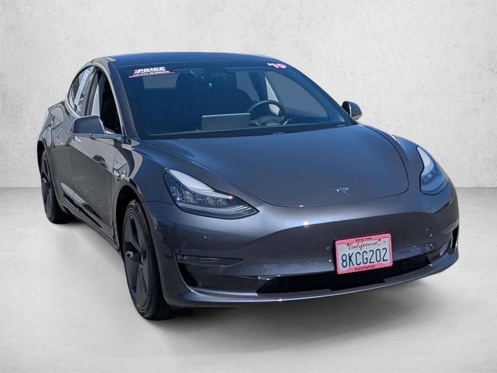 Used 2019 Silver/Gray Tesla Standard Range Plus image 2