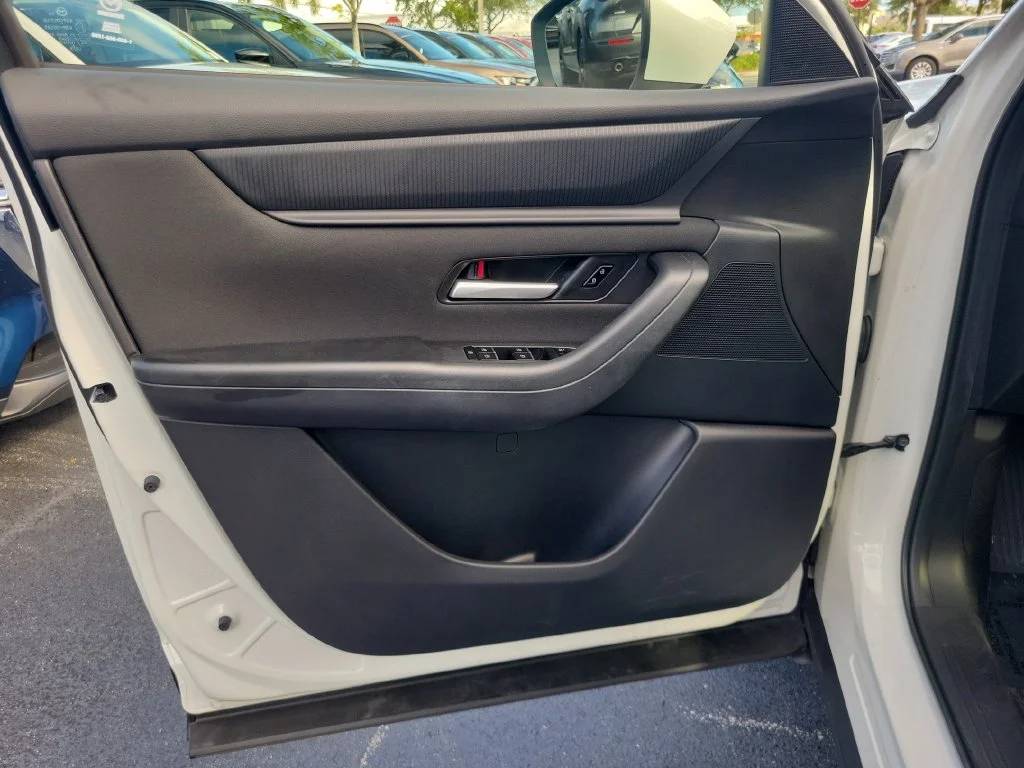 Certified Used 2024 White Mazda 3.3 Turbo Select image 13