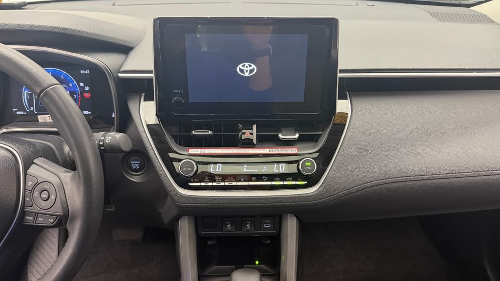 Used 2025 Beige Toyota XLE image 21
