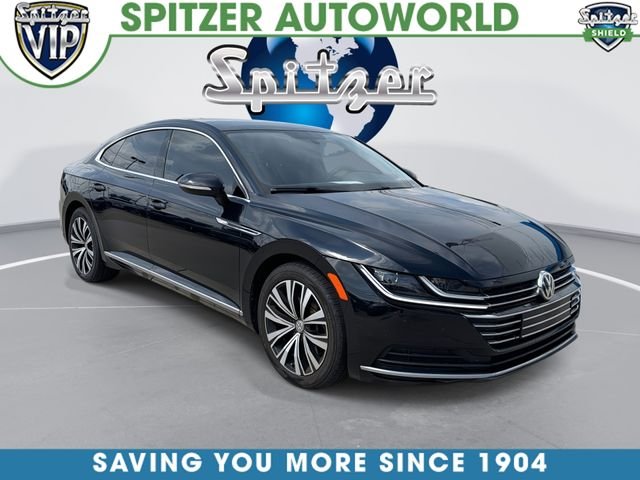 Used 2019 Black Volkswagen 2.0T SE image 1