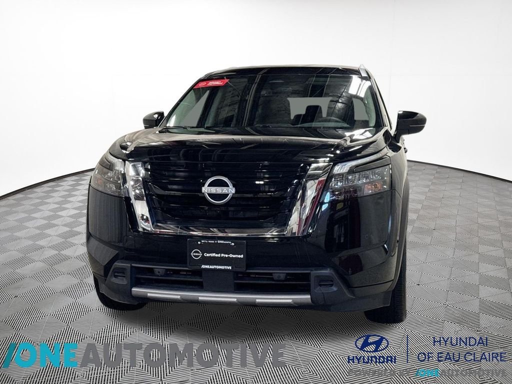 2025 Nissan Pathfinder SL 4WD's photo
