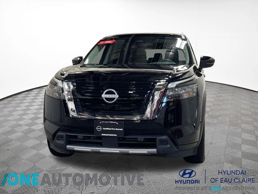 2025 Nissan Pathfinder SL 4WD's photo