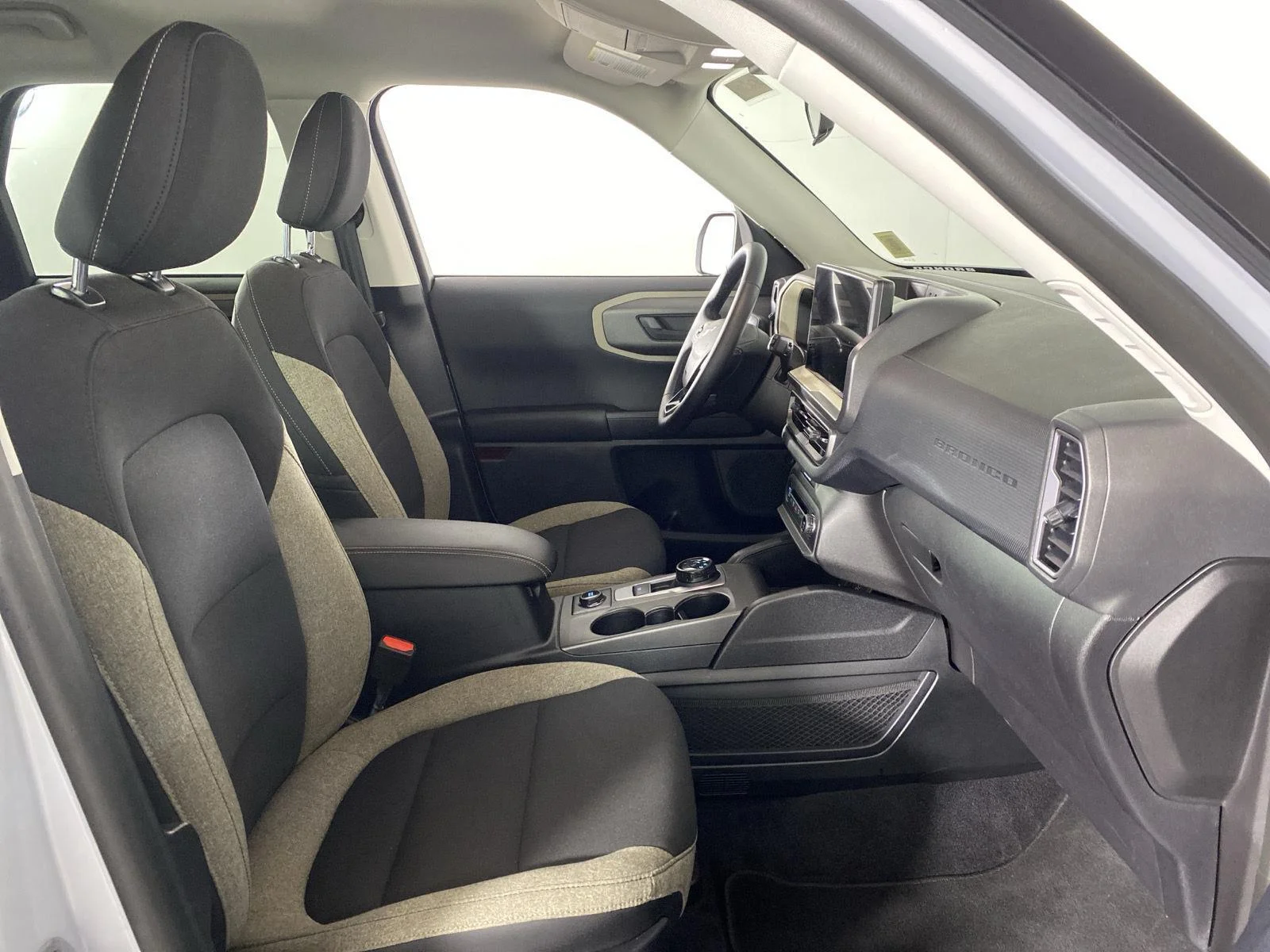 New 2026 Space White Metallic FORD Big Bend® image 25