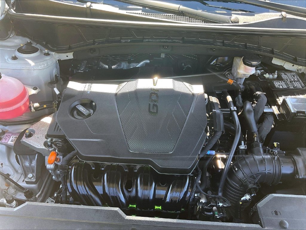 Used 2024 Silver Hyundai SE image 32