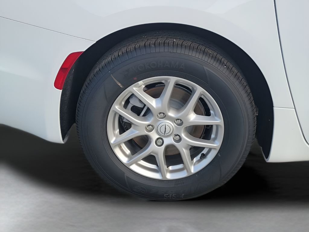New 2026 Bright White Clear-Coat Exterior Paint Chrysler LX image 19