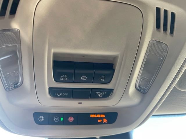 Used 2023 Black Buick Essence image 40