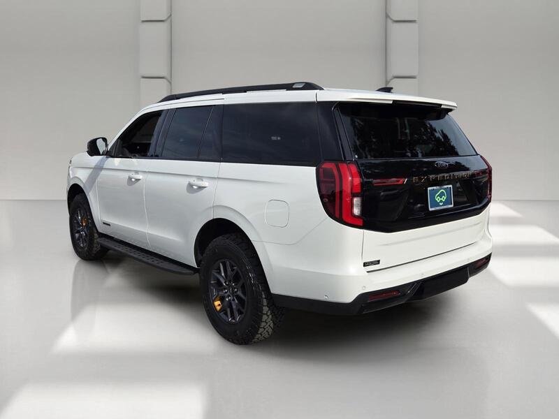 Used 2025 White Metallic FORD TREMOR 4X4 image 3