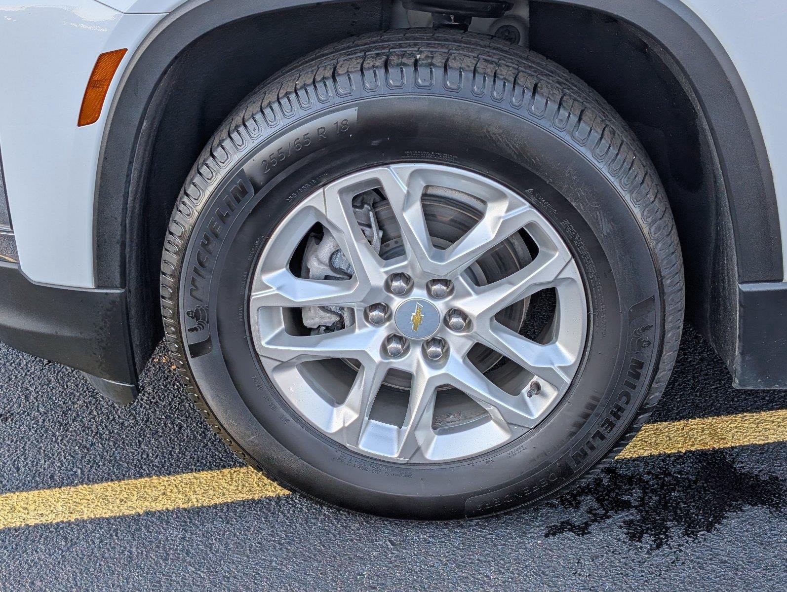 Used 2022 SUMMIT WHITE Chevrolet LS image 11