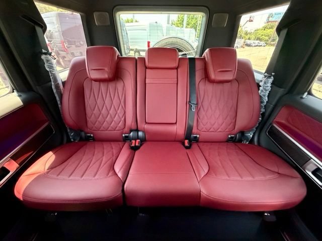 New 2027 MANUFAKTUR Night Black Magno Mercedes-Benz AMG® G 63 SUV image 33