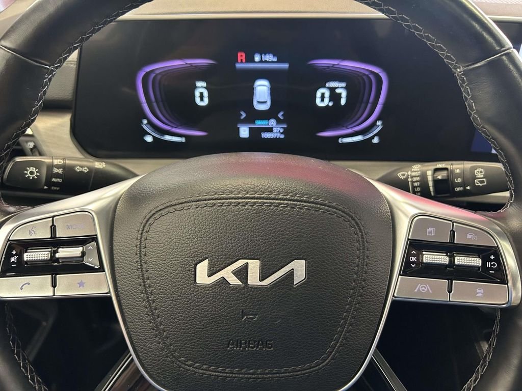 Used 2024 Green Kia EX X-Line image 29