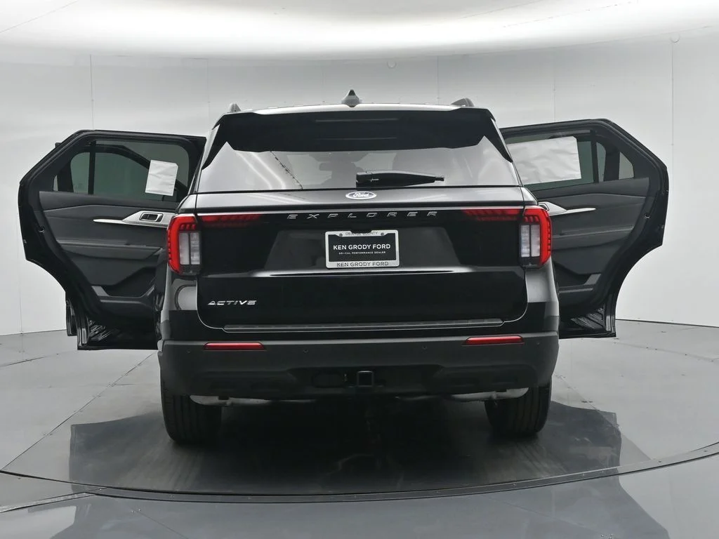 New 2026 Agate Black Metallic Ford Active image 33