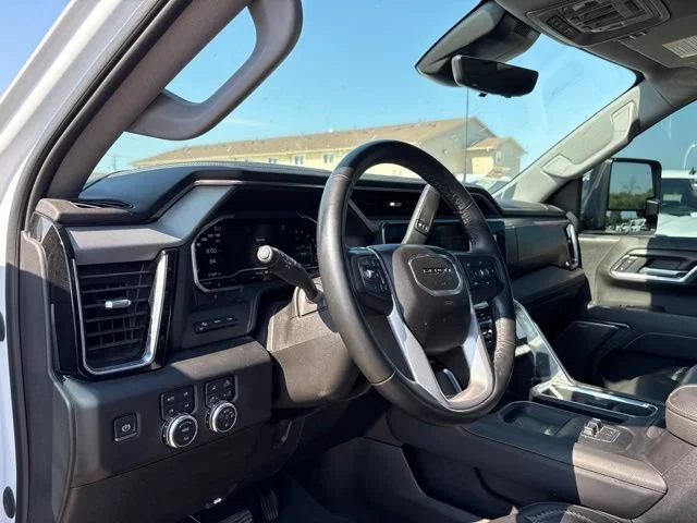 Used 2024 Summit White GMC Denali image 11