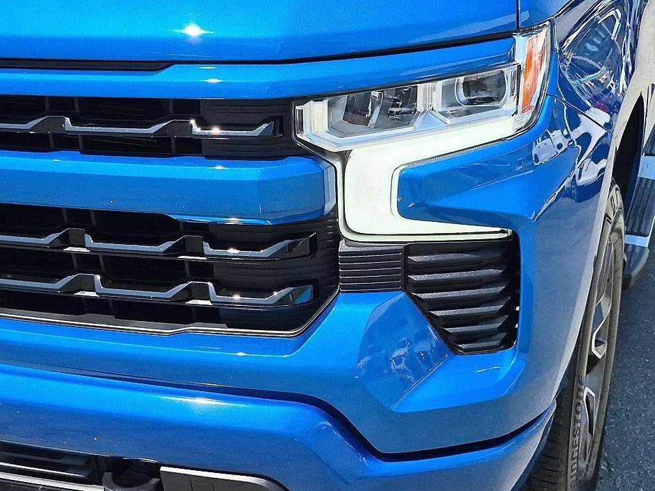 Used 2024 Glacier Blue Metallic Chevrolet RST image 9