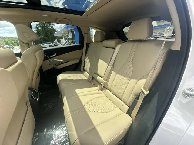 Used 2023  Acura Technology Package image 28