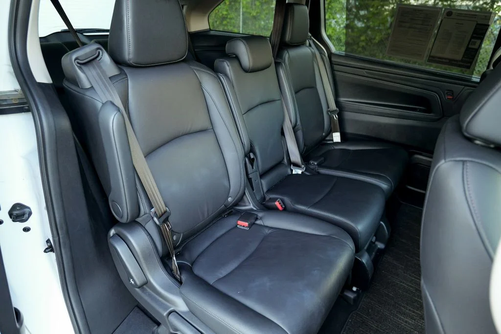 Used 2025 White Honda EX-L image 30