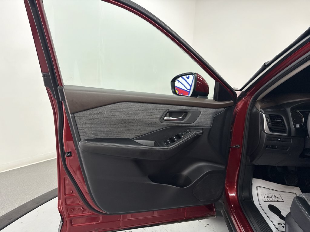 Certified Used 2023 Scarlet Nissan SV image 14