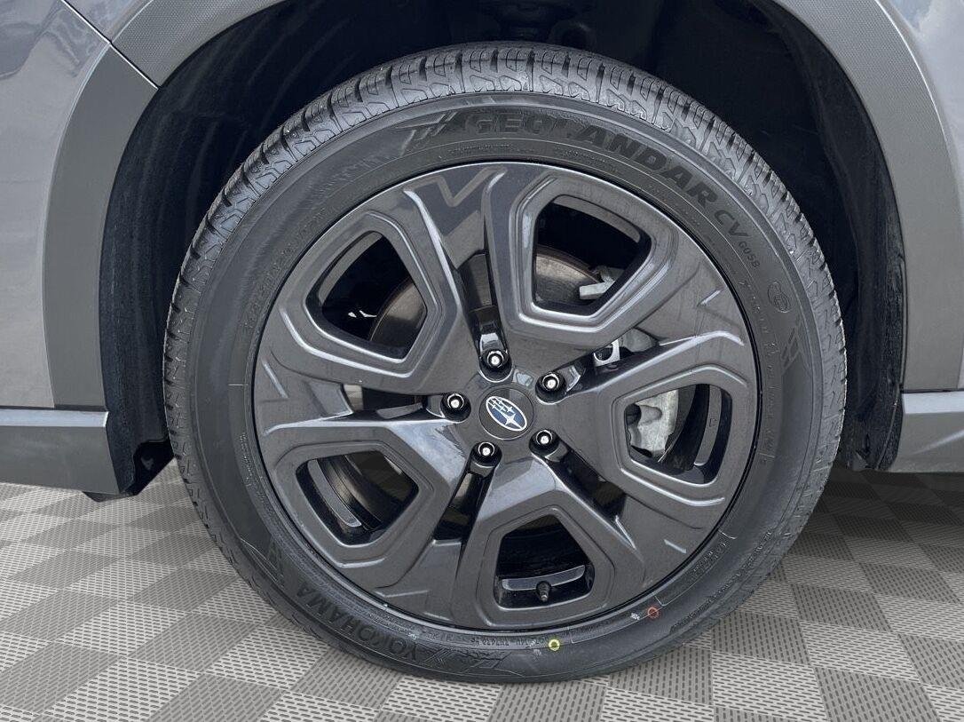 Used 2024 Magnetite Gray Metallic Subaru Onyx Edition Limited image 8