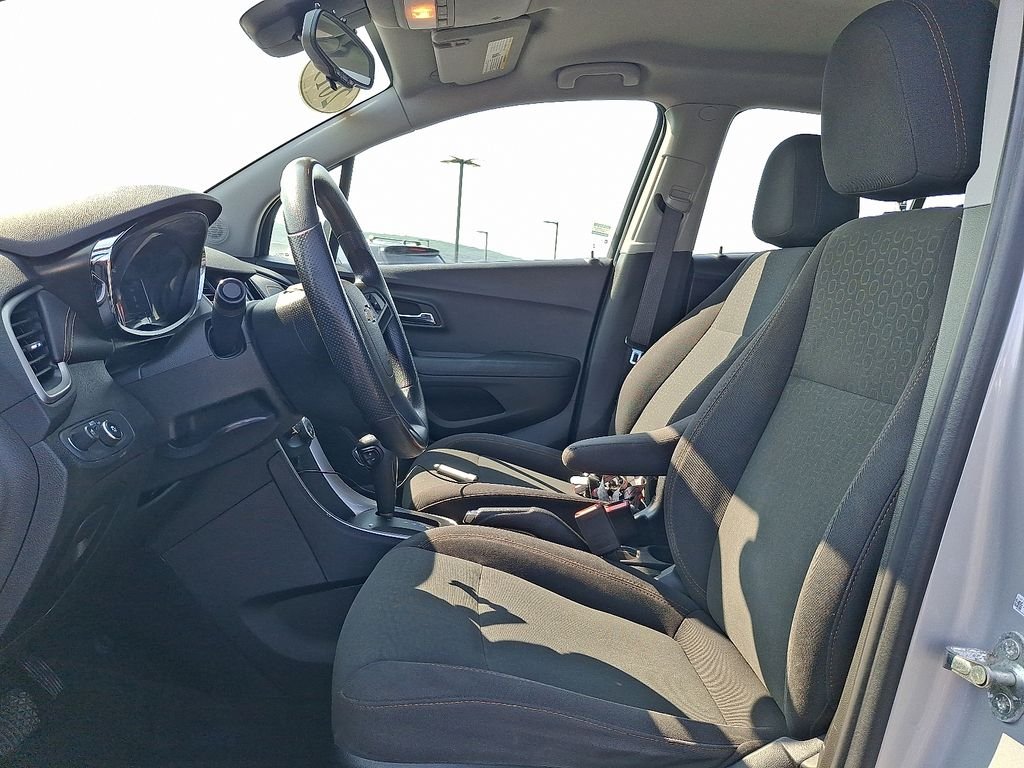 Used 2019 Silver Chevrolet LS image 15