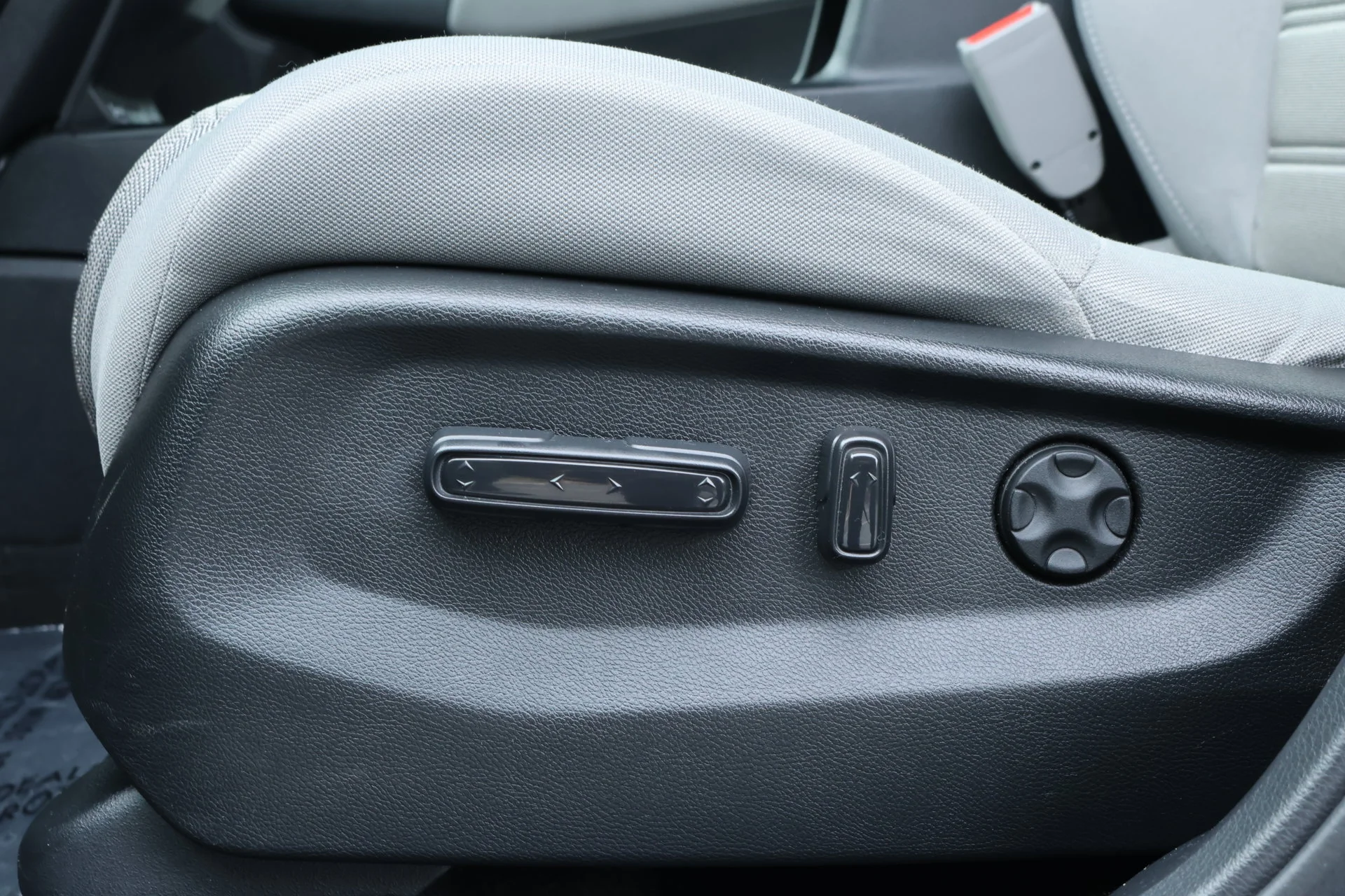 Used 2020  Honda EX image 18