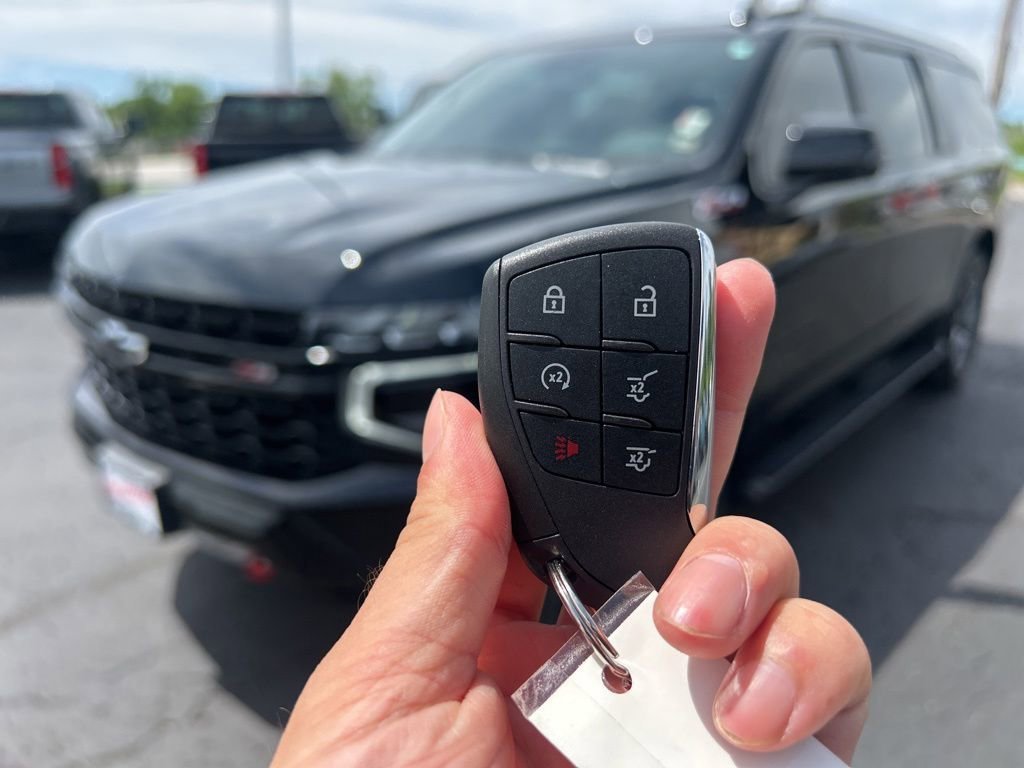 Used 2024 Black Chevrolet Z71 image 53