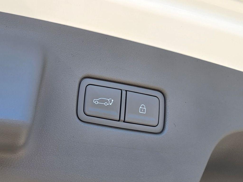 New 2026 White Pearl Hyundai SEL AWD image 13